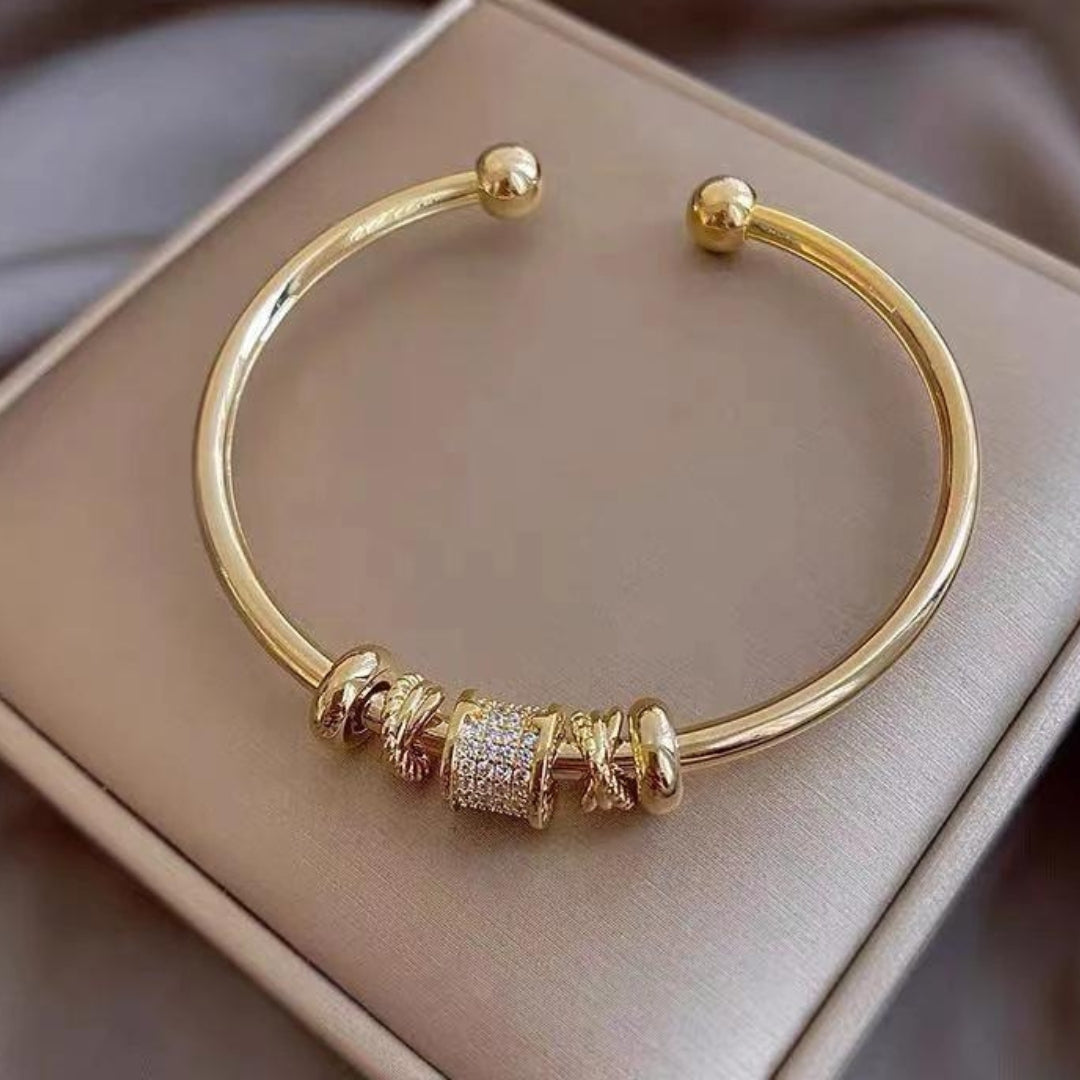 Bracciale Regolabile con Charm Dorati