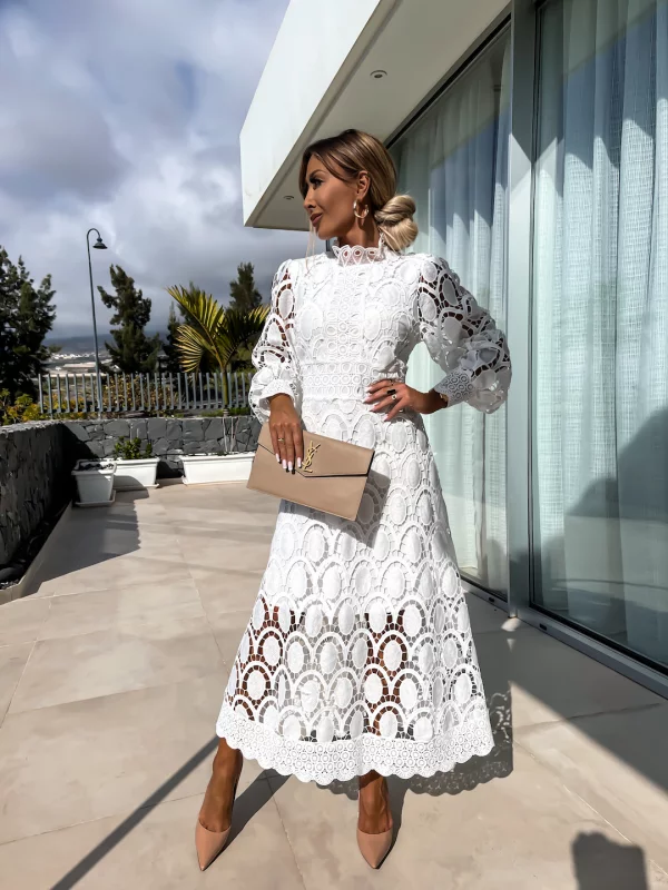 Elaina | Abito midi elegante con dettagli in pizzo