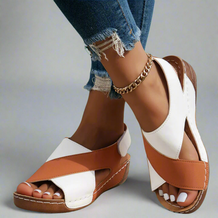 Alwine | Elegante Wedge Hakken in Materiale Premium