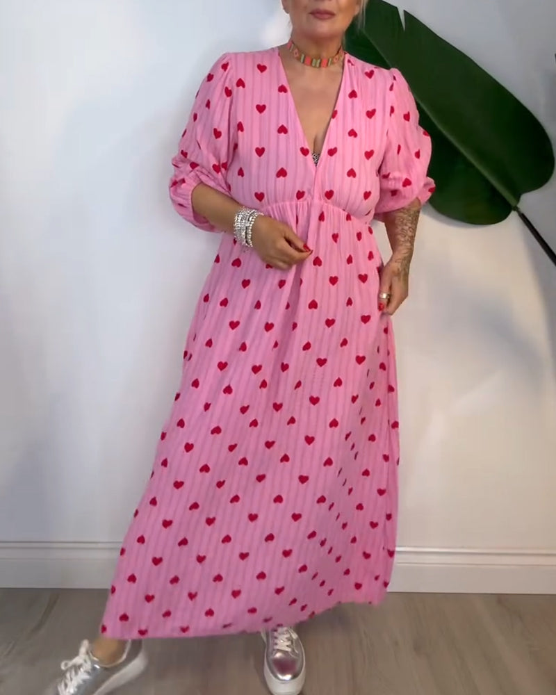 AVA – ABITO CON STAMPA A CUORE E COLLO A V