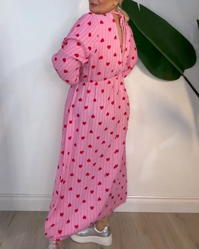 AVA – ABITO CON STAMPA A CUORE E COLLO A V