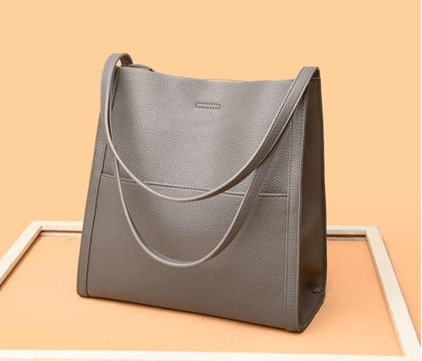 Borsa a spalla in pelle genuina di colore solido e semplice