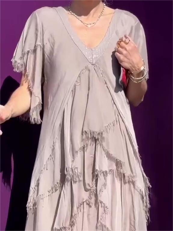 Elaine – Elegante, fluido e valorizzante per ogni donna
