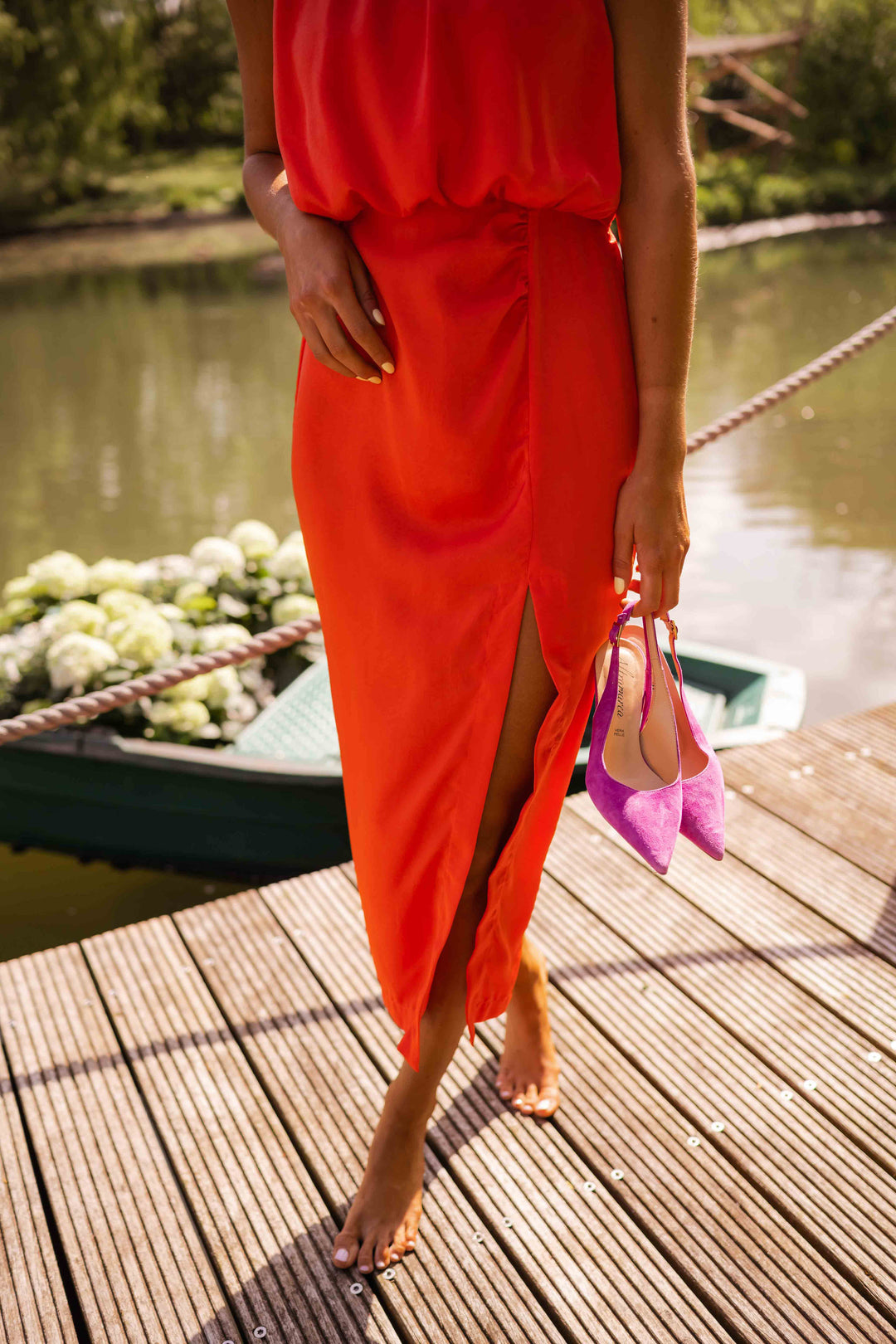 Alicia - Vestito Midi con Scollo Halter e Spacco
