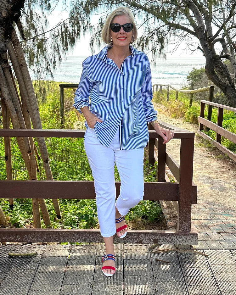 SARAH | CAMICIA A RIGHE CON COLLO A BOTTONI E COPERTURA DELLA PANCIA FLATTERING