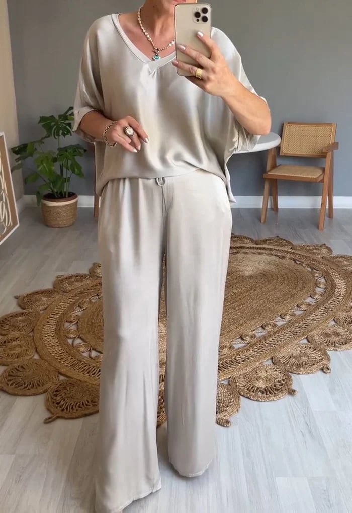 PATRIZIA | Completo Satinato Elegante con Vestibilità Fluida per Stile Chic e Comfort Quotidiano