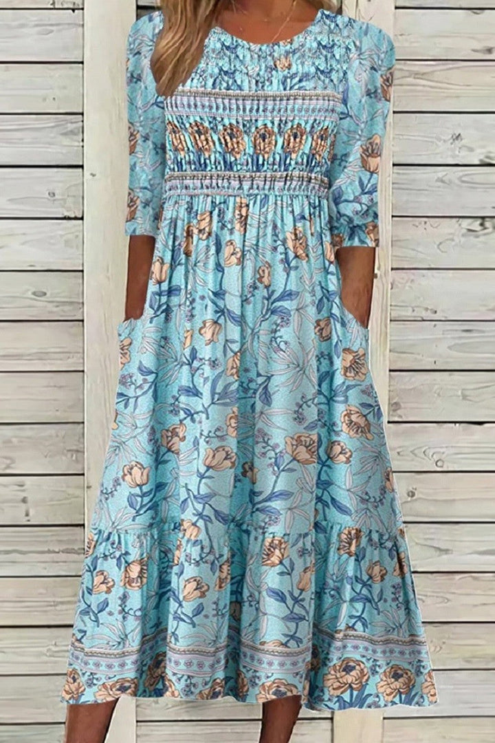 DARCIE | ABITO A PETALI FLUIDI CON ELEGANTE COPERTURA DELLA PANCIA