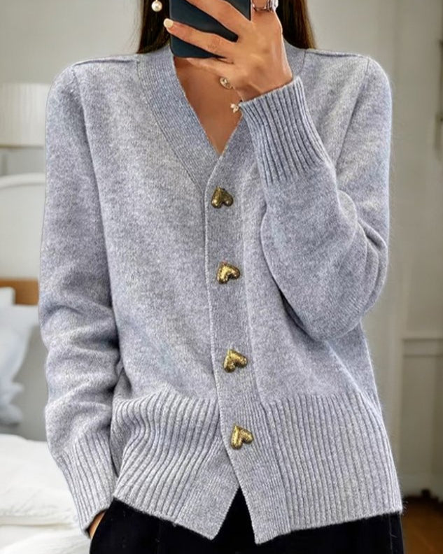 Adele | Cardigan Elegante con Bottoni a Cuore
